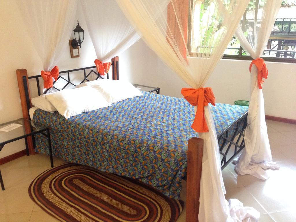 Outpost Lodge Arusha Phòng bức ảnh