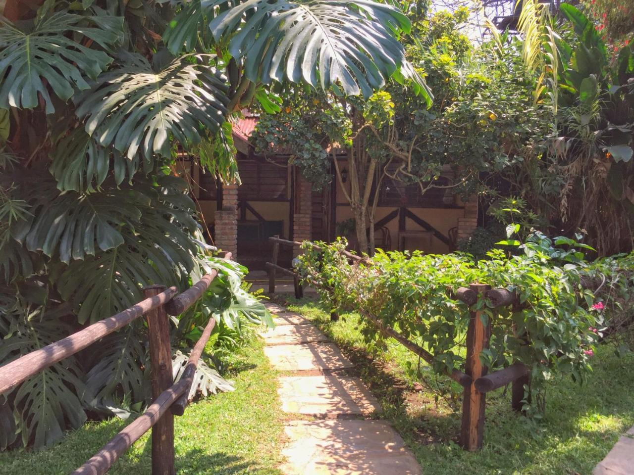 Outpost Lodge Arusha Ngoại thất bức ảnh